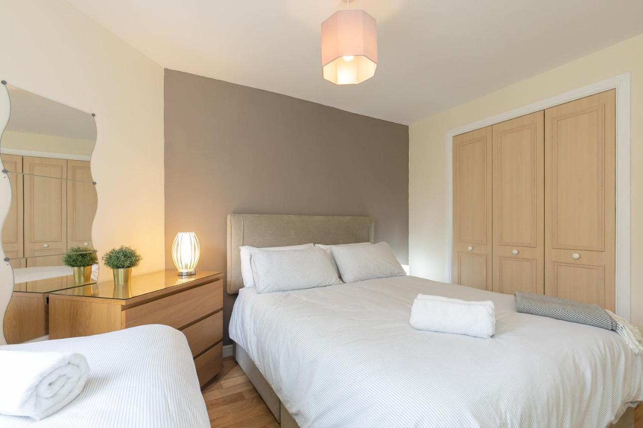 Dicksonfield Quiet Central Family Apartment With Parking Единбург Екстер'єр фото